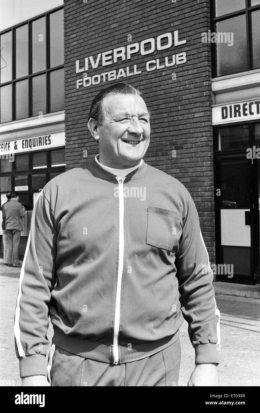 Bob Paisley ad Anfield dopo aver assunto come Liverpool manager in seguito alle dimissioni di Bill Shankly. Il 26 luglio 1974. Foto Stock