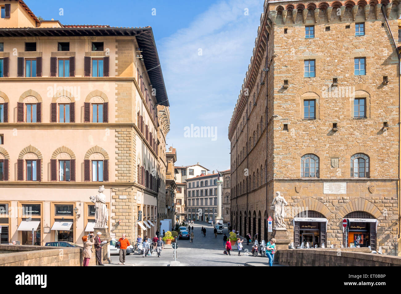 Firenze, Italia - 21 Marzo 2014: turisti visita al centro storico di Firenze, Italia. Firenze è la patria di alcuni dei più famosi Foto Stock