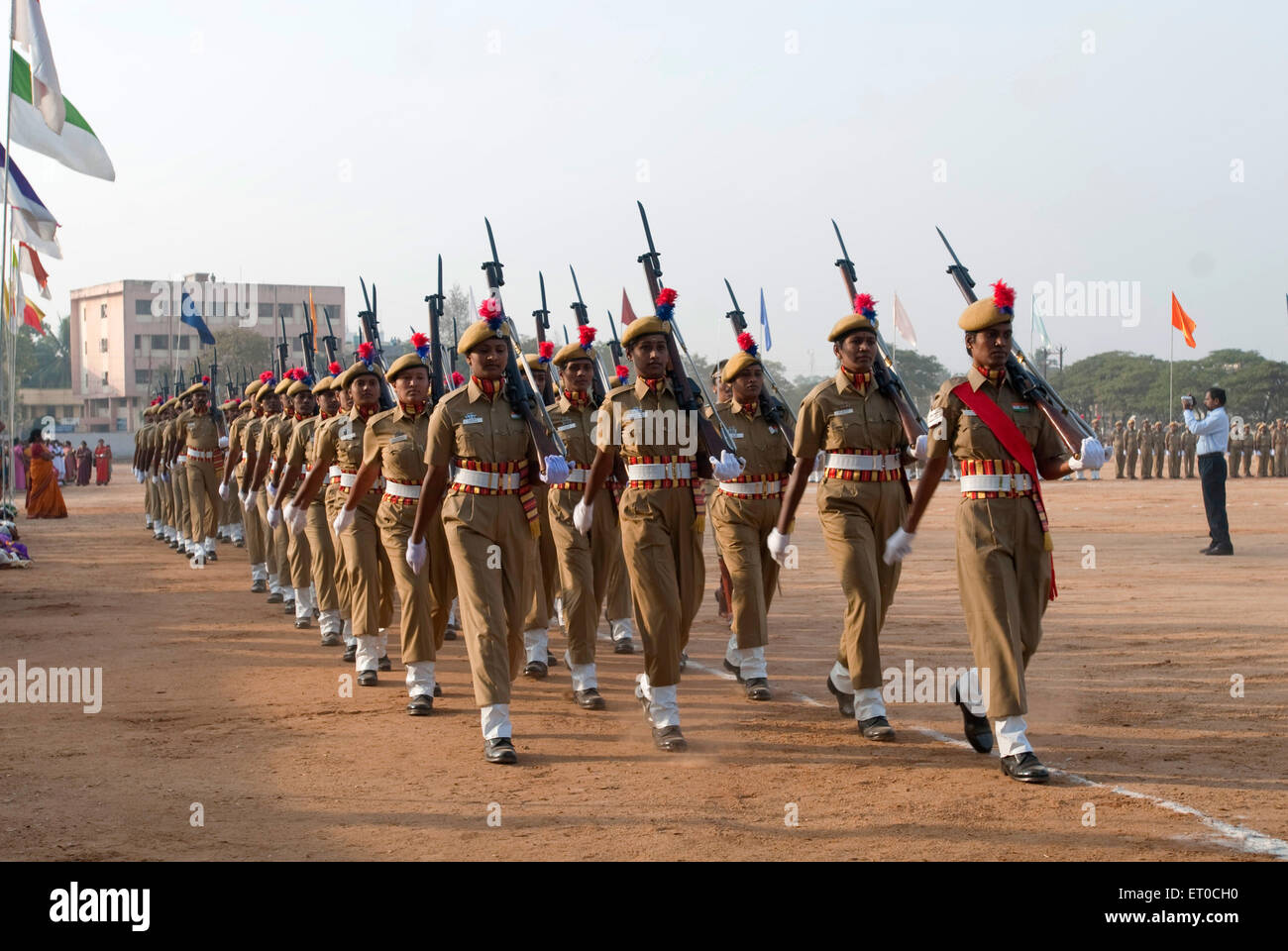 Donne polizia marcia , repubblica giorno parata , Coimbatore ; Tamil Nadu ; India , asia Foto Stock