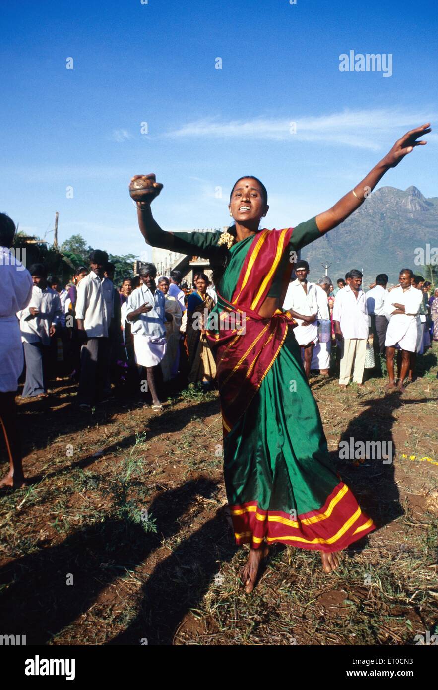 Dio ossessa mahasivaratri a poochiyur vicino a Coimbatore ; Tamil Nadu ; India n. MR Foto Stock