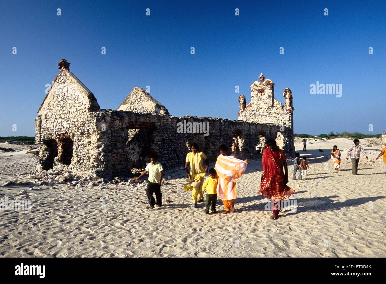 I resti della chiesa ; Dhanushkodi ; Rameswaram Rameshvaram ; Tamil Nadu ; India Foto Stock