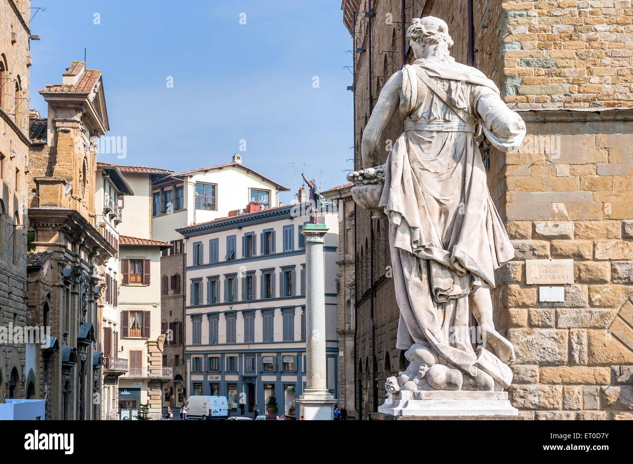 Firenze, Italia - 21 Marzo 2014: vista del centro storico e di statue in Firenze, Italia. Firenze è la patria di alcuni dei più f Foto Stock