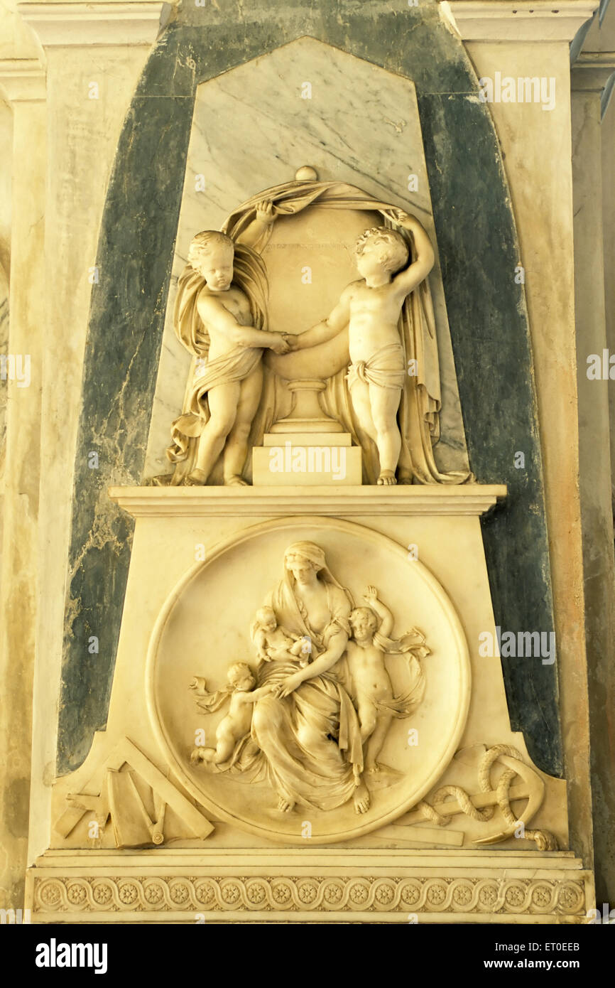 Statue in st. Chiesa di Maria in ; Chennai ; Madras ; Tamil Nadu ; India Foto Stock