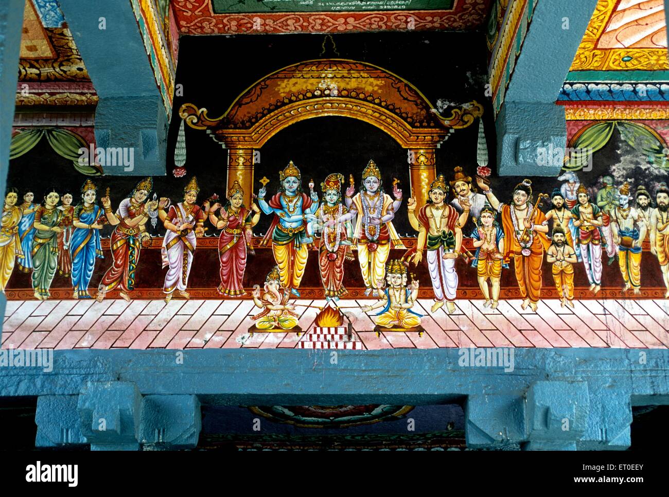 Stucchi della dea meenakshi nozze in tempio vedapureeswarar ; Pondicherry ; Tamil Nadu ; India Foto Stock