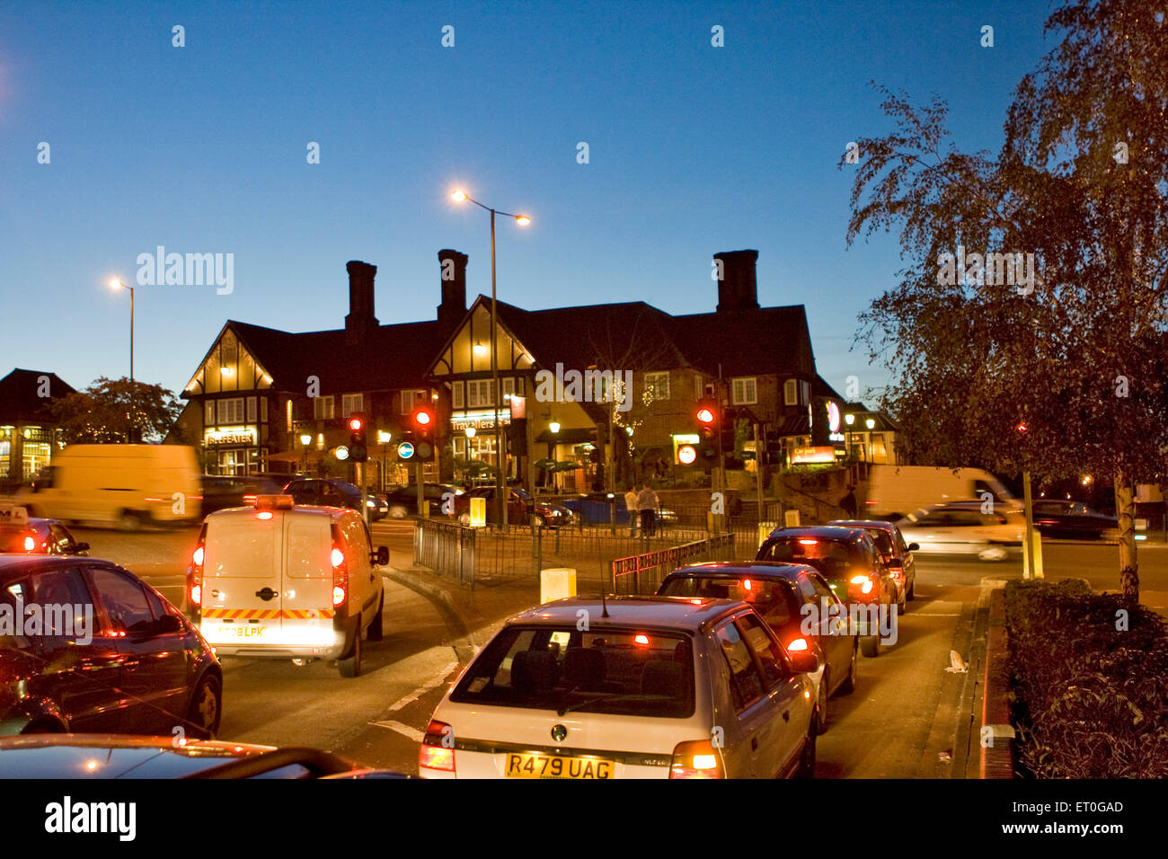 Traffic , Harrow , Middlesex , Londra , Inghilterra , Regno Unito Foto Stock