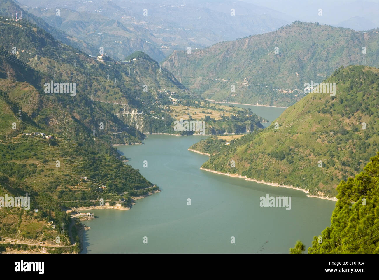 La gamma della montagna con beas river ; Himachal Pradesh ; India Foto Stock