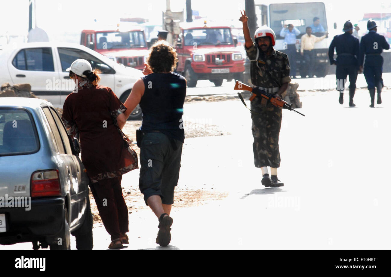 La sicurezza nazionale Guard GFN al Taj Mahal hotel attaccato da Deccan Mujahideen terroristi ; Bombay Mumbai Foto Stock