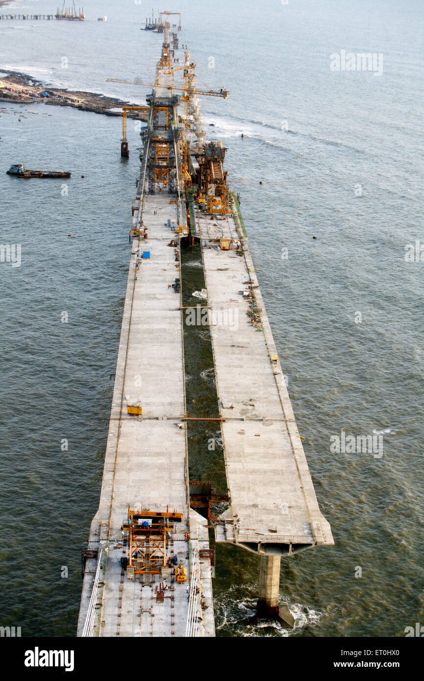 Vista in costruzione Bandra Worli sea link è di 8 corsia carreggiata doppia ponte strallato ; Bombay Mumbai Foto Stock