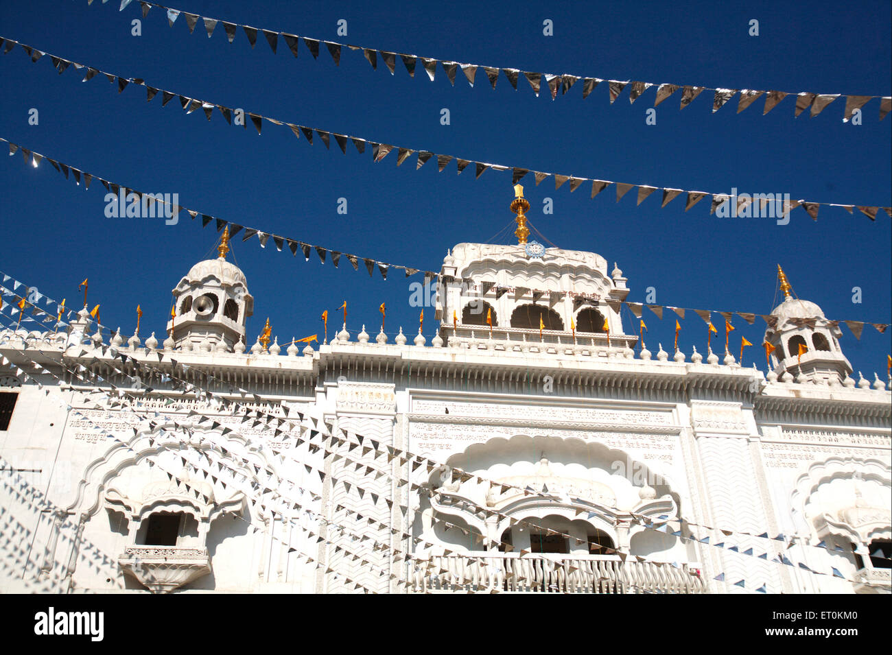 Decorazioni a Sachkhand Saheb Gurudwara per il trecentesimo anno di consacrazione del Guru Granth Sahib in Nanded Foto Stock