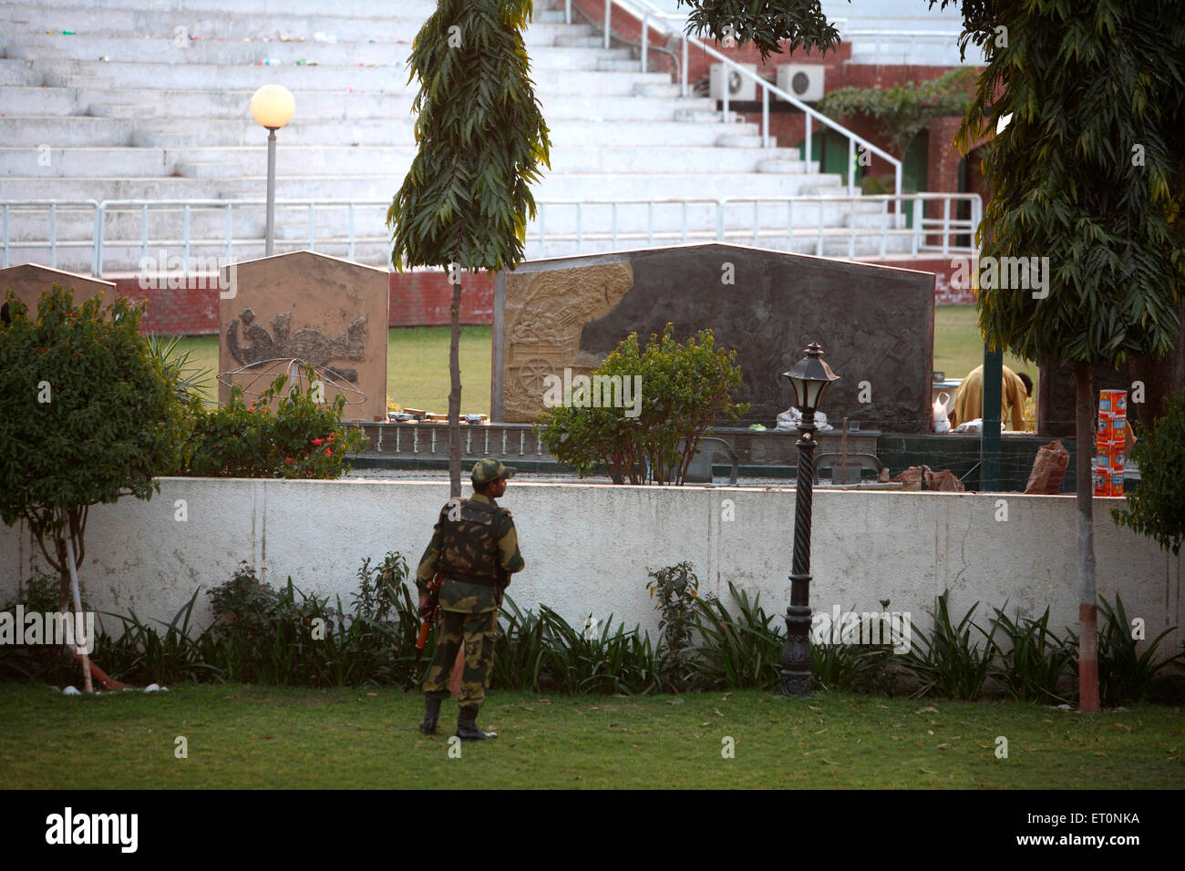 Esercito indiano officer a Wagah border ; Amritsar ; Punjab ; India Foto Stock