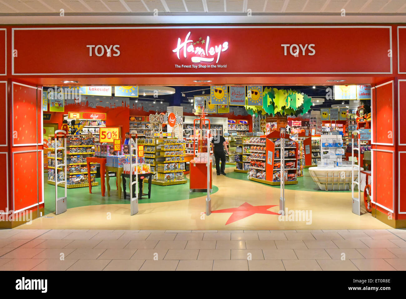 Hamleys negozio di giocattoli parte interna della famosa catena di giocattoli con sede a Londra nel centro commerciale al coperto Intu Lakeside a West Thurrock, nell'Essex, Inghilterra, Regno Unito Foto Stock
