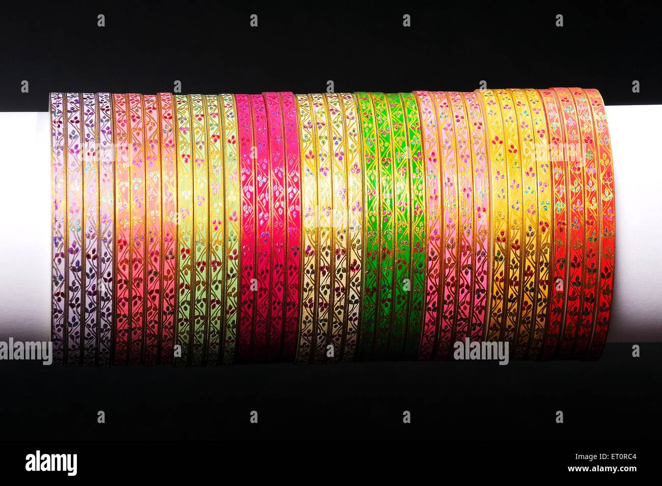 Avalaya Bracciale per la parte superiore del braccio con fiori e spirali in cristallo, regolabile, tonalità oro, Misura unica, Nessun tipo di metallo