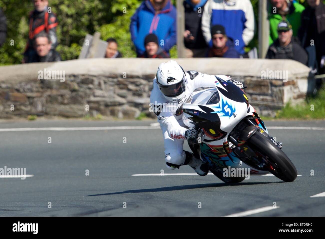 Douglas, Isola di Man Decimo Giugno, 2015. Bruce Anstey in azione durante il TT Zero Corsa elettrica per motociclette. Credit: Azione Plus immagini di sport/Alamy Live News Foto Stock