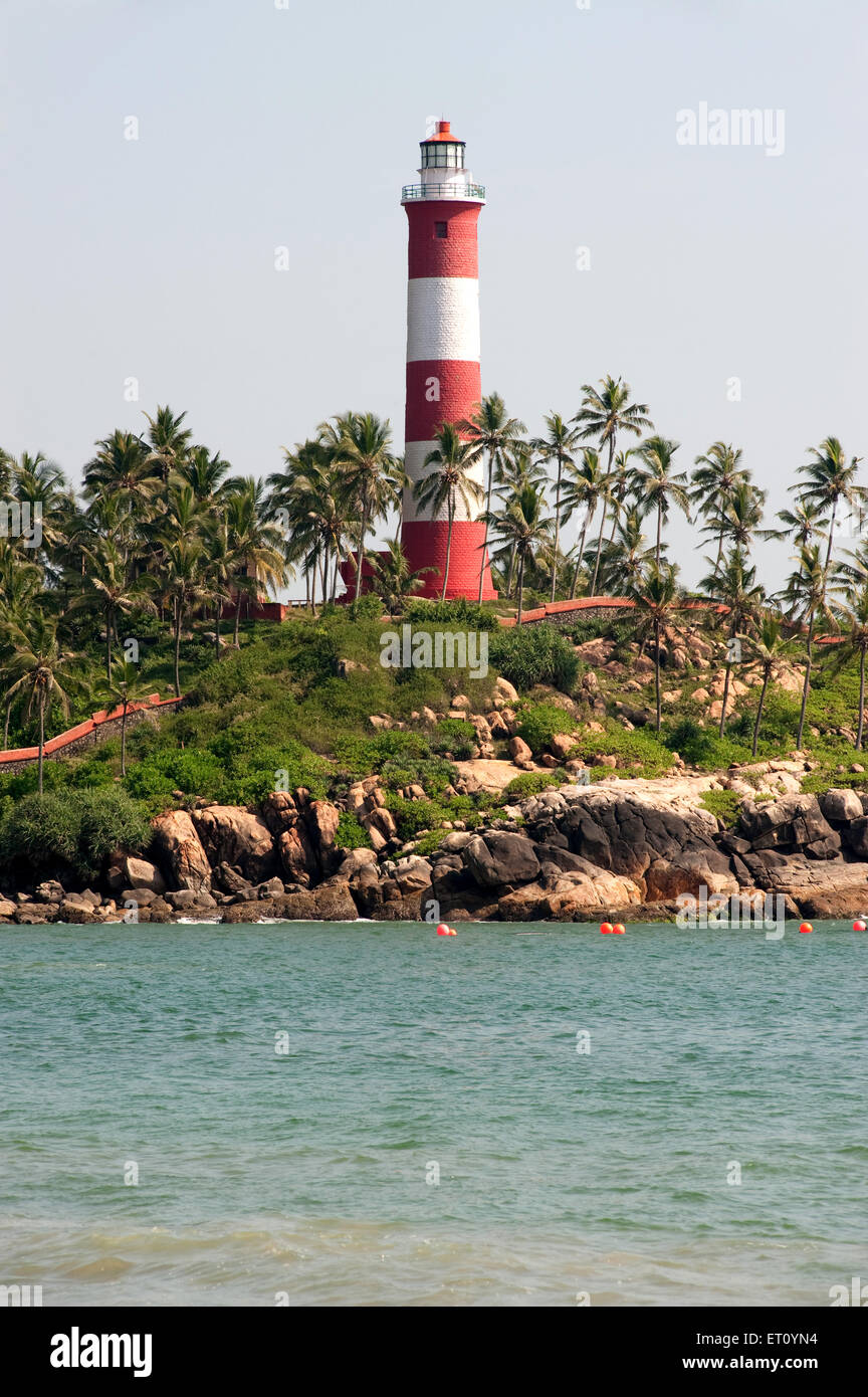 Faro sulla spiaggia di Kovalam ; Trivandrum ; Thiruvananthapuram ; Kerala ; India ; Asia Foto Stock