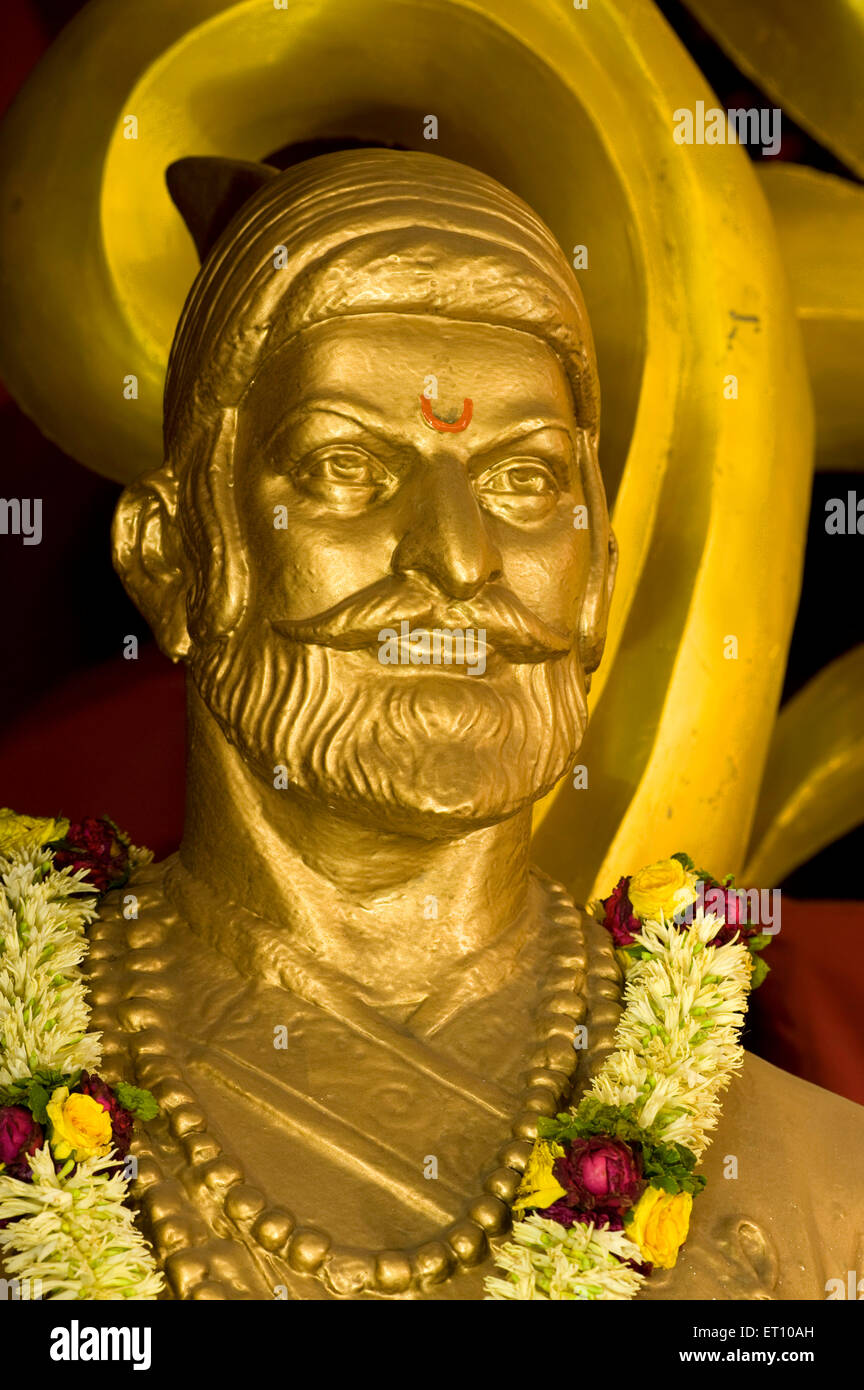 Statua di maratti re shivaji a Pune ; Maharashtra ; India Foto Stock