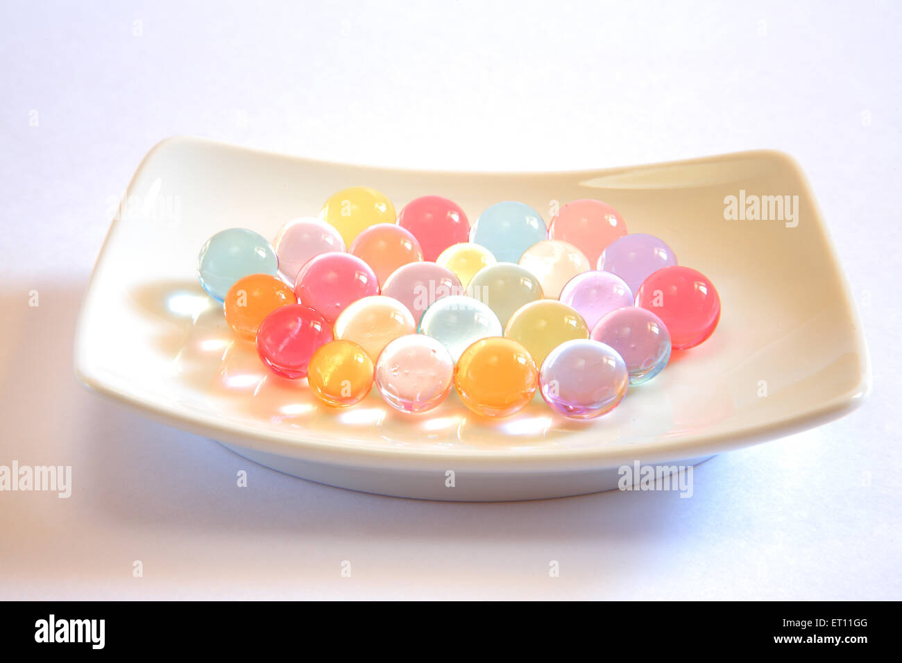 Palline colorate di gel, palline di gel, palline di gel, palline di  gelatina, palline di gelatina, marmi di gelatina Foto stock - Alamy