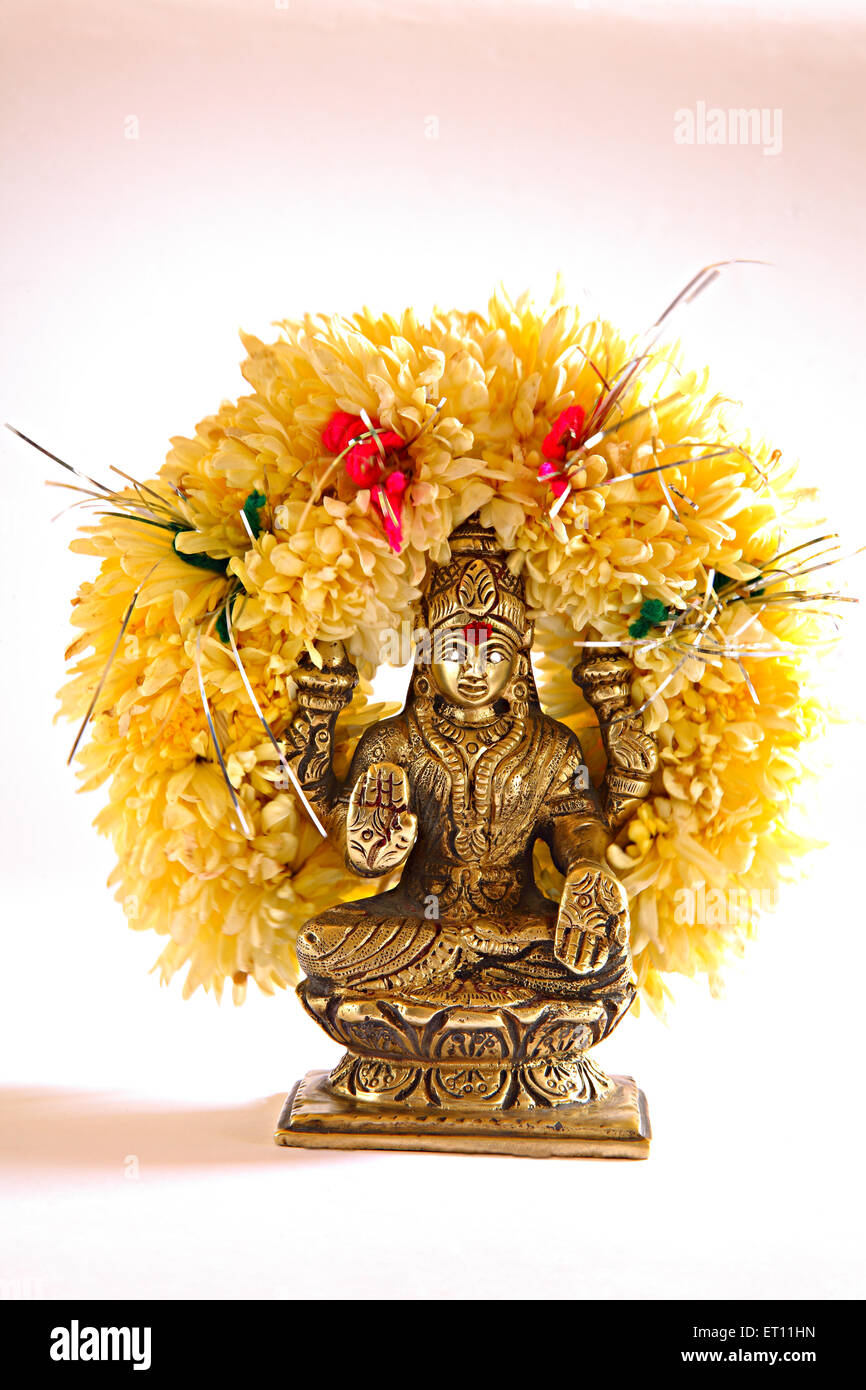 Indiano shree dea Lakshmi ; dea della fortuna ; lustre e ricchezza ; garland ; India Foto Stock