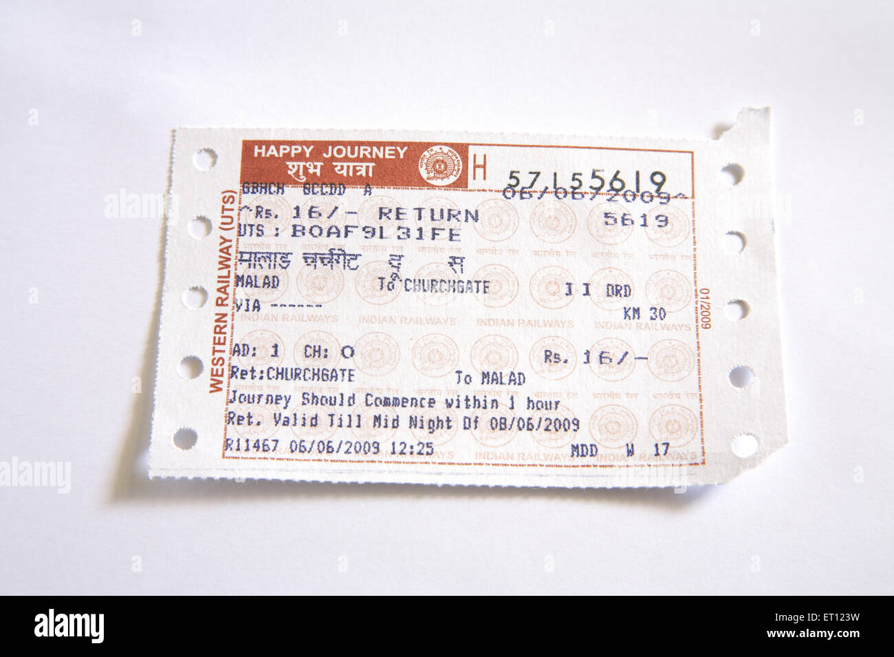 Biglietto del treno locale da Malad a Churchgate Bombay Mumbai Maharashtra India Foto Stock