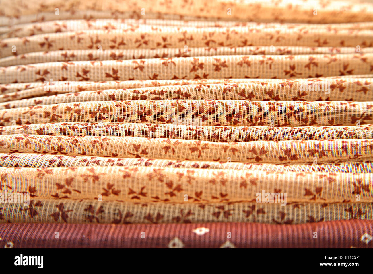 Sari tessuti stampati in cotone, India Foto Stock