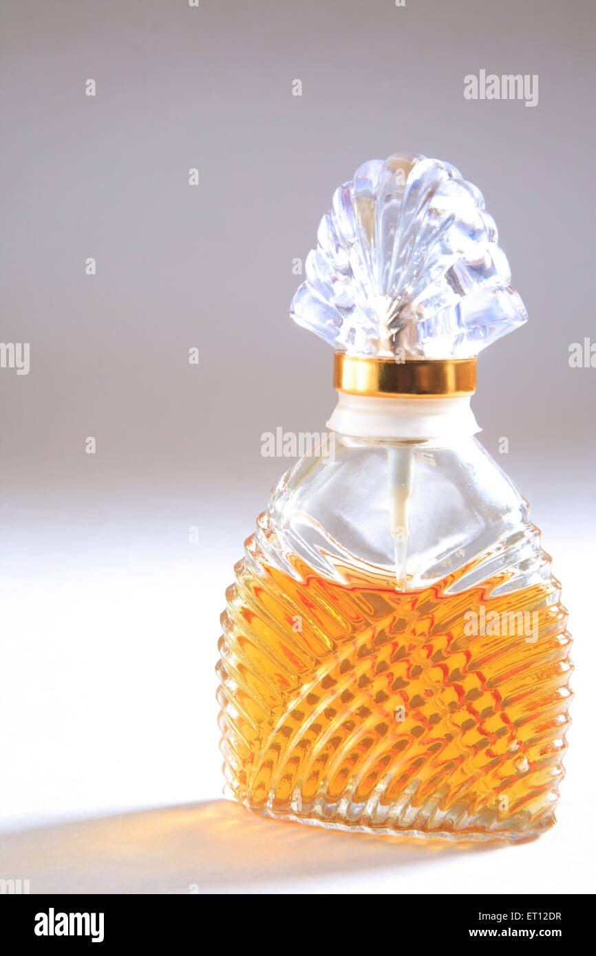 Bottiglia di profumo in cristallo Foto Stock