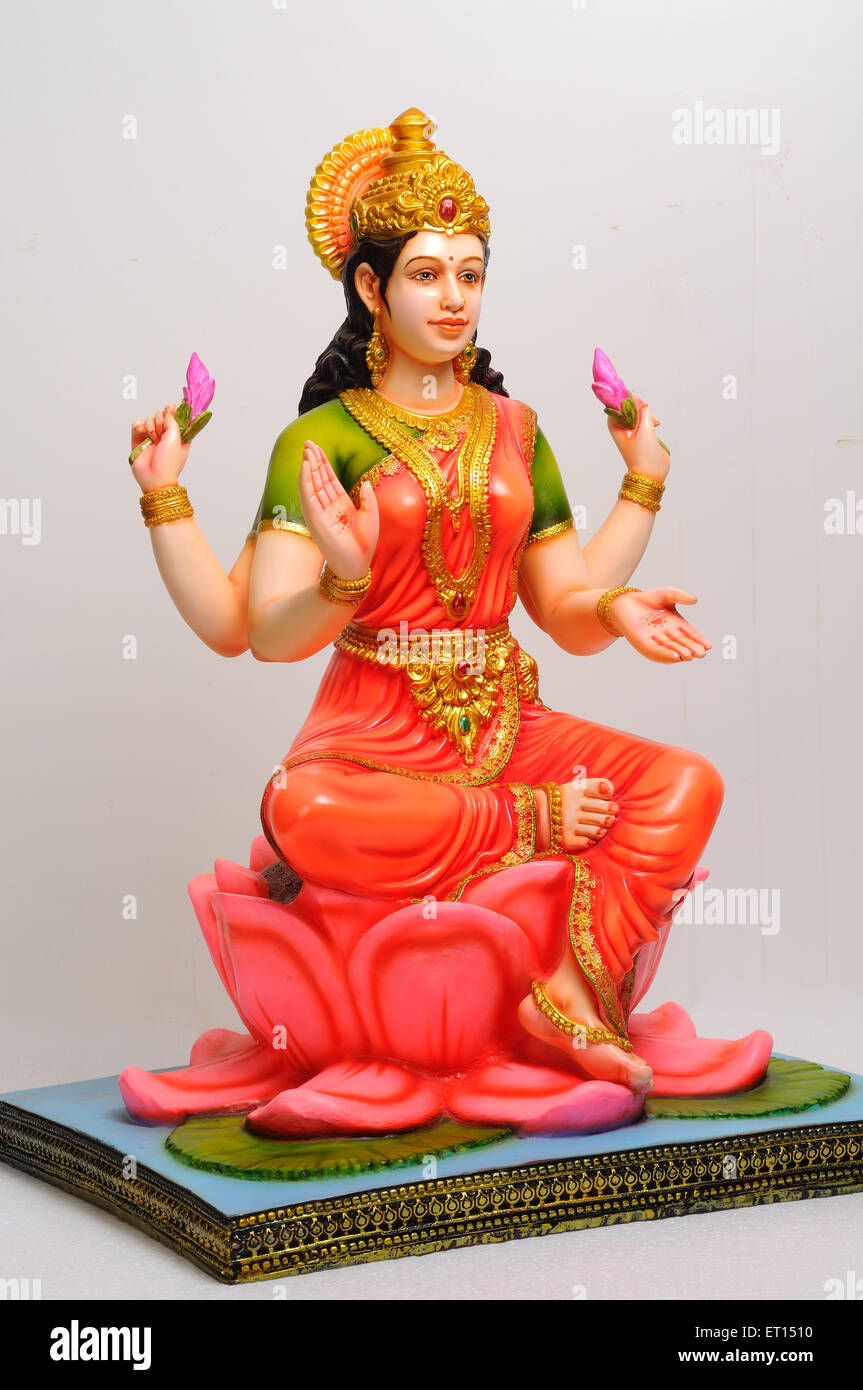 Creta la statua della dea Lakshmi seduto su Lotus Foto Stock