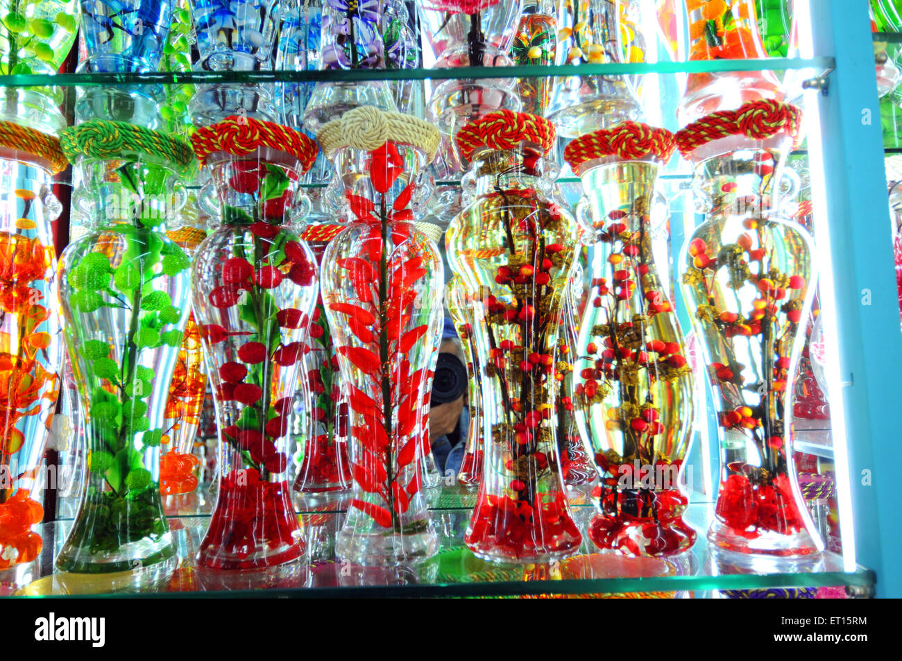 Frutta e verdura artificiale in bottiglie, Yiwu International Trade City, Yiwu Market, shopping mart, Yiwu, Jinhua, Zhejiang, Cina, cinese Foto Stock