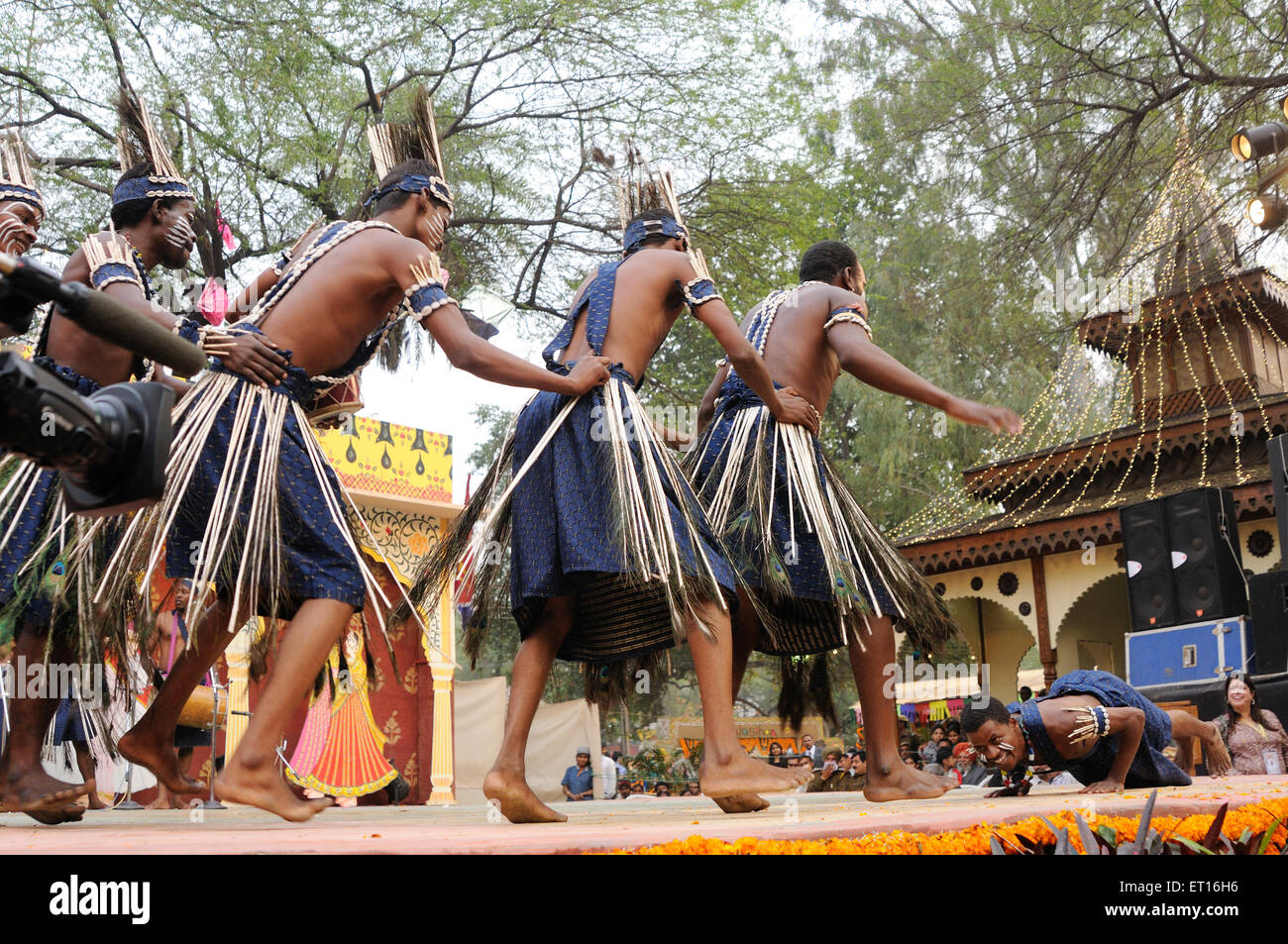 Ballo folk da siddi tribù di gir foresta ; Gujarat ; India Foto Stock
