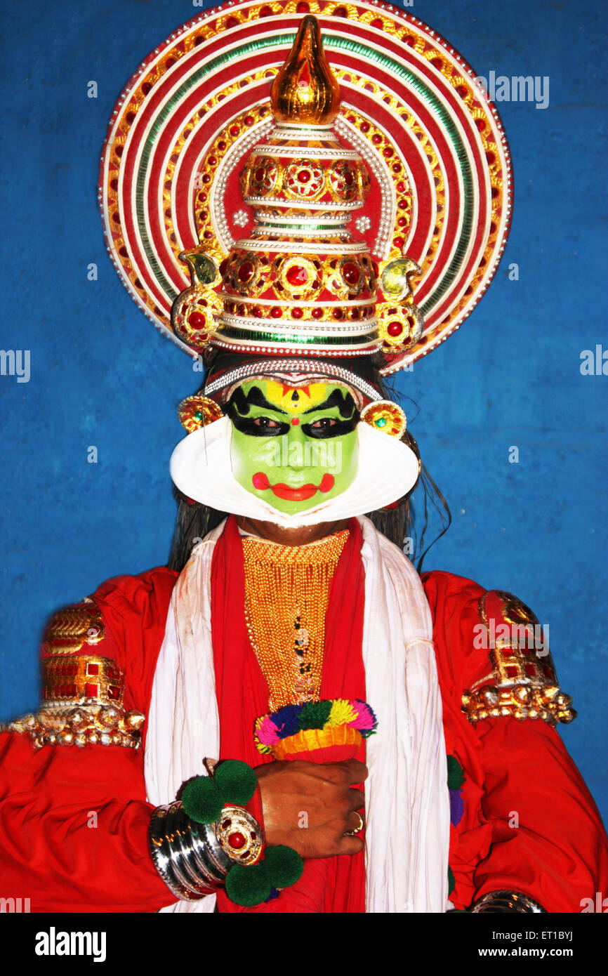 Kathakali dance mostra prestazioni a Mudra centro in Thekkady ; Kerala ; India Signor#764D 2009 Foto Stock