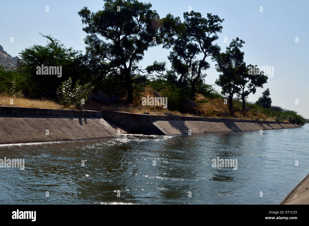 Jawai canal vicino Sirohi Jodhpur Rajasthan India Asia Foto Stock