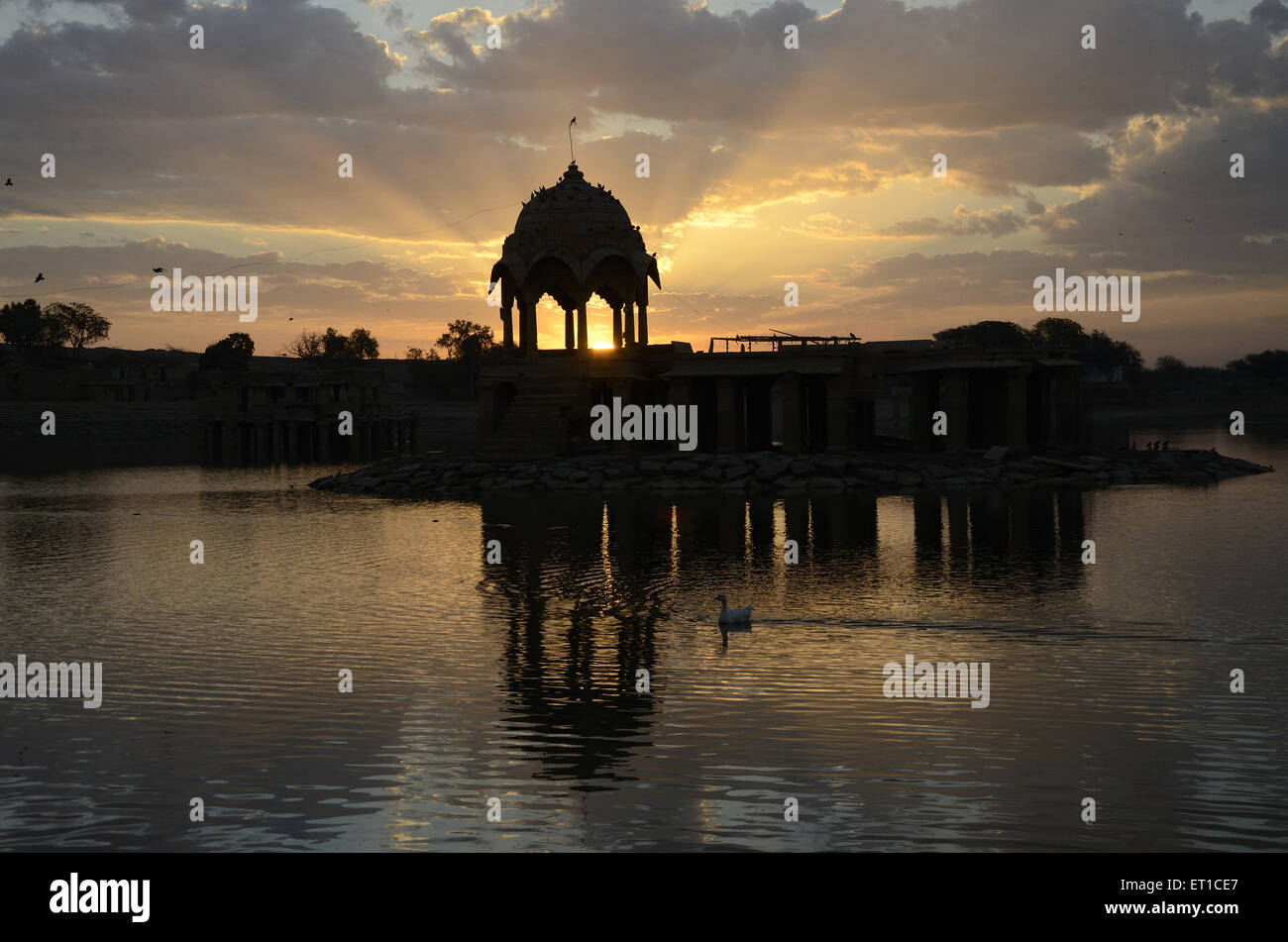 Gadisar Lake in Jaisalmer in Rajasthan in India Foto Stock