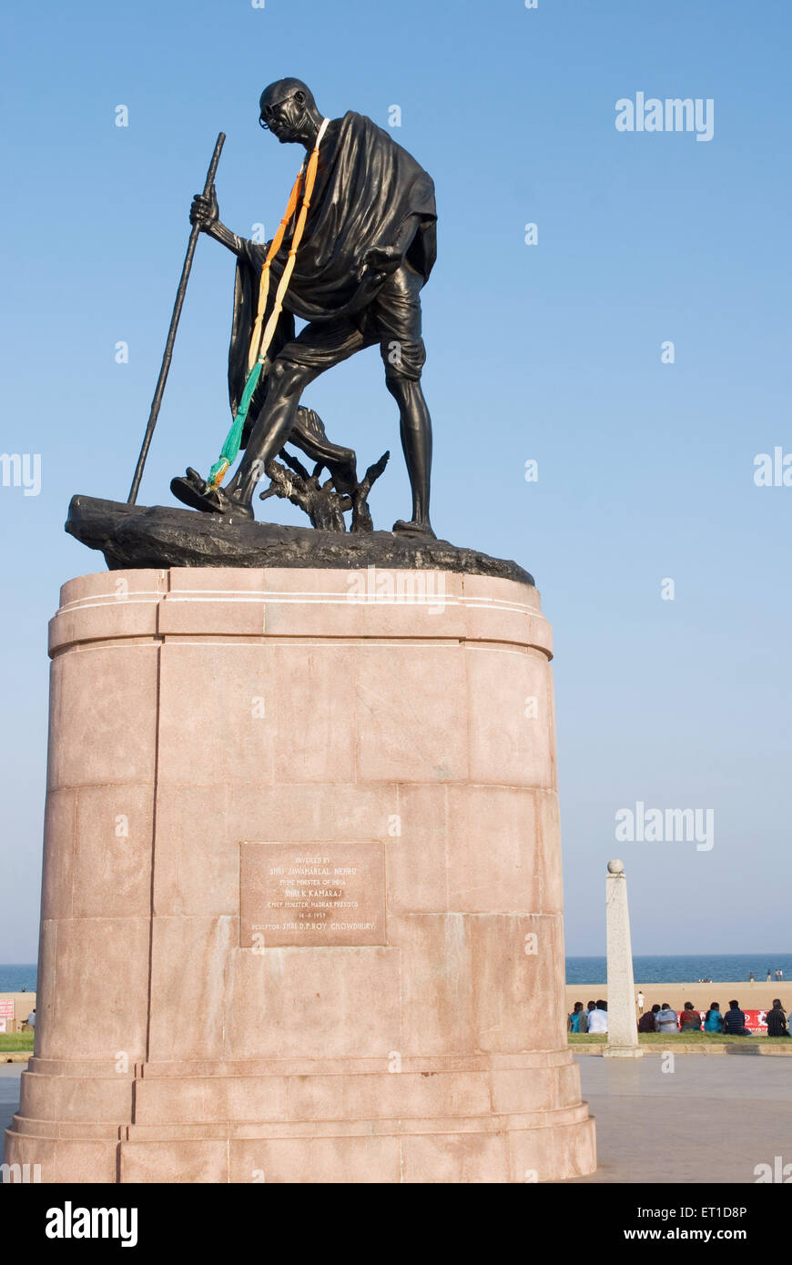 Statua del Mahatma Gandhi presso la spiaggia di marina ; Chennai ; Tamil Nadu ; India Foto Stock