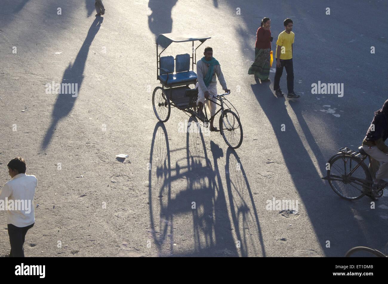 Risciò ciclo su strada a Jaipur in Rajasthan in India Foto Stock