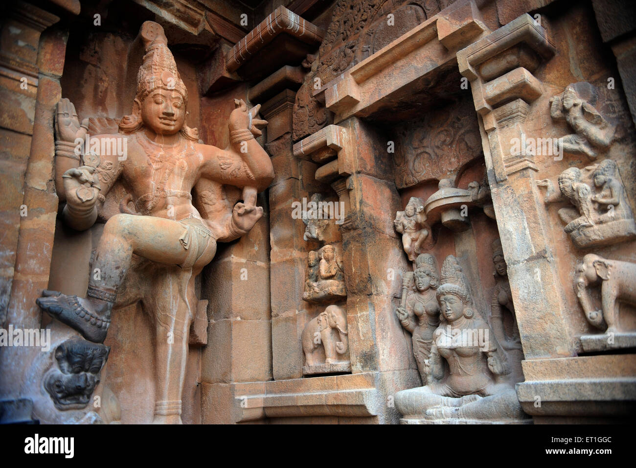 Statue del Tempio di Brihadeeswara ; sculture del Tempio di Brihadishvara ; Tanjore ; Thanjavur ; Tamil Nadu ; India ; Asia Foto Stock