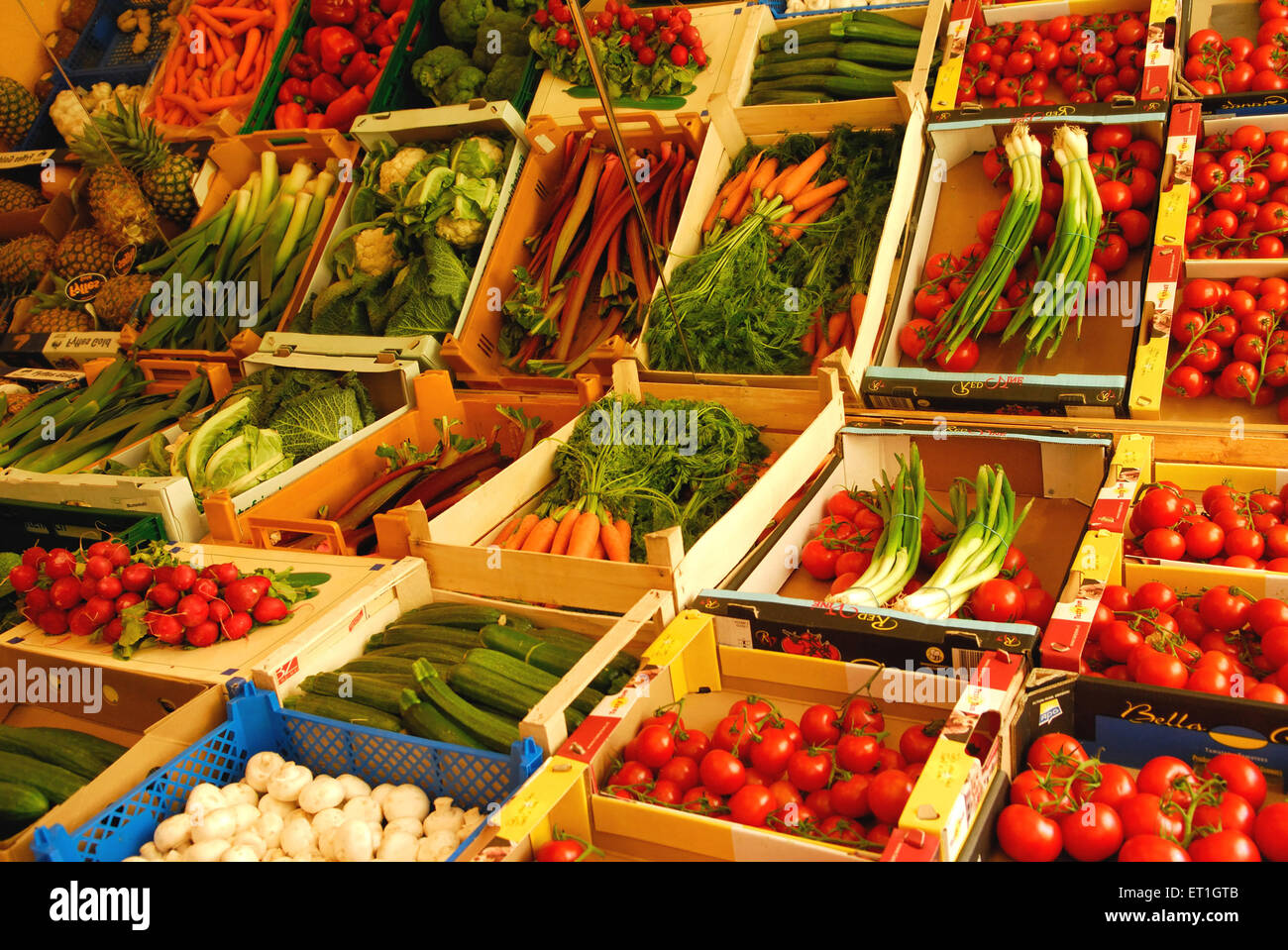 Frutta e verdura mart , Germania Europa - 168556 soa Foto Stock