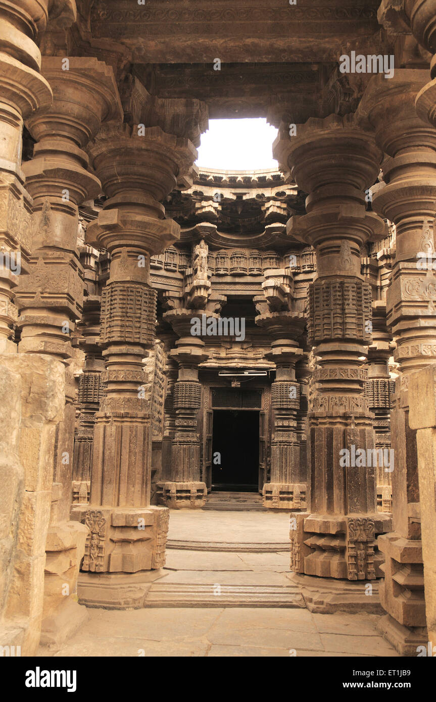 Signore Shiva tempio ; Khidrapur ; Kolhapur ; Maharashtra ; India 16 marzo 2008 Foto Stock