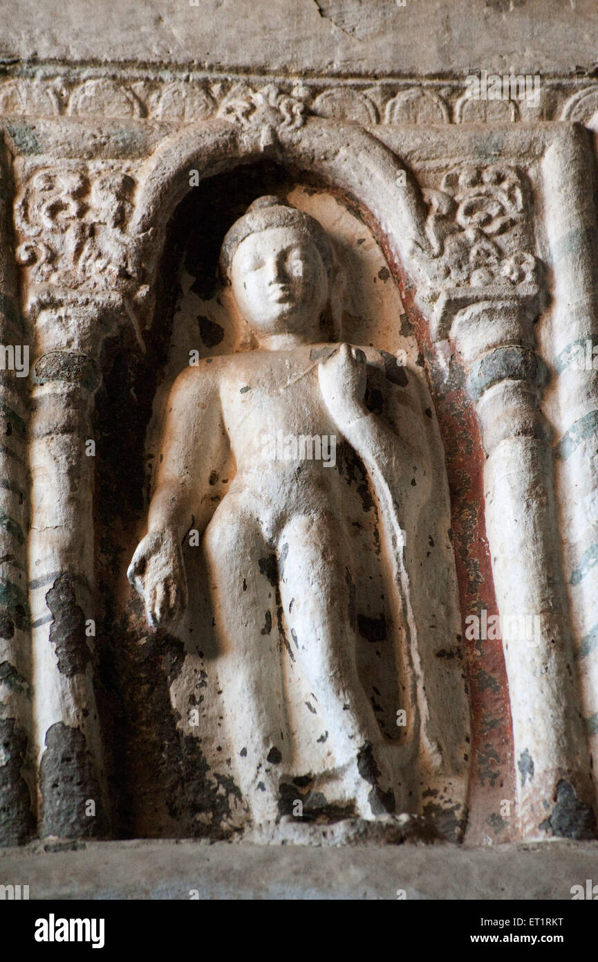 Rilievo scolpite di buddha a grotte di Ajanta ; Aurangabad ; Maharashtra ; India Foto Stock