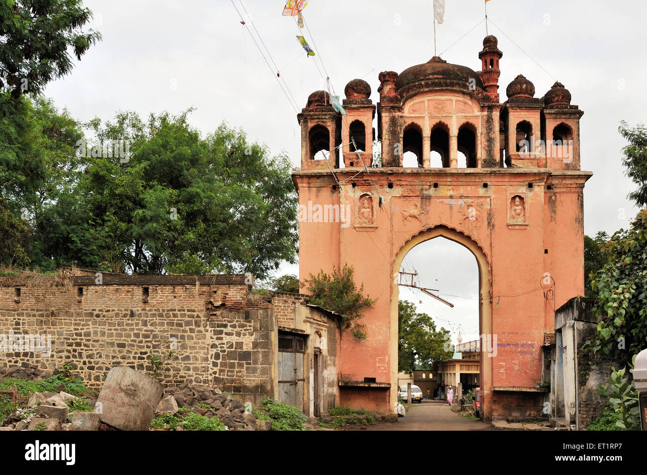 Tempio di Krishna cancello di ingresso a phaltan satara Maharashtra India Asia Foto Stock