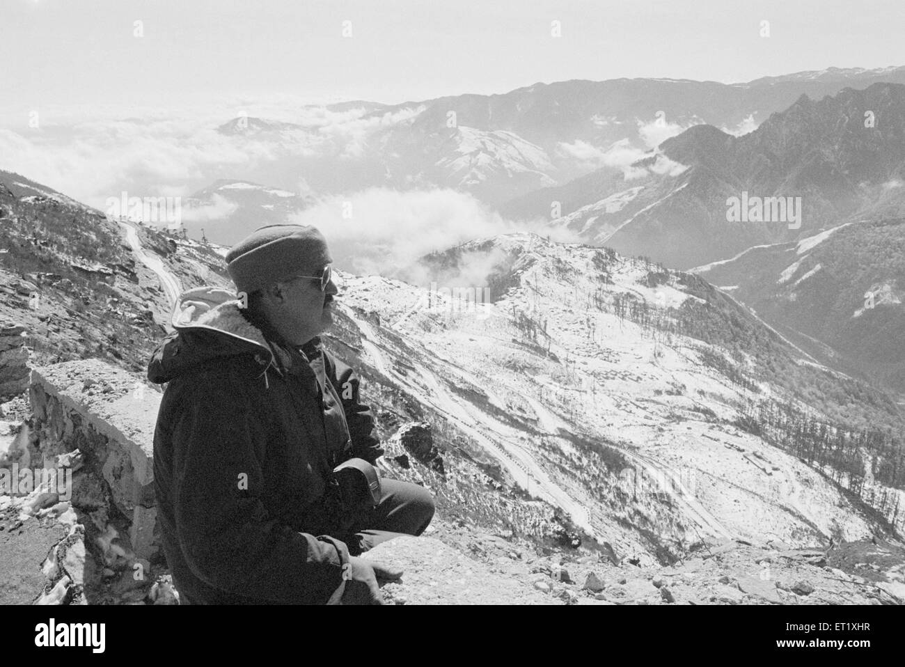 Paesaggio invernale ; Arunachal Pradesh ; 1982 ; India n. MR Foto Stock