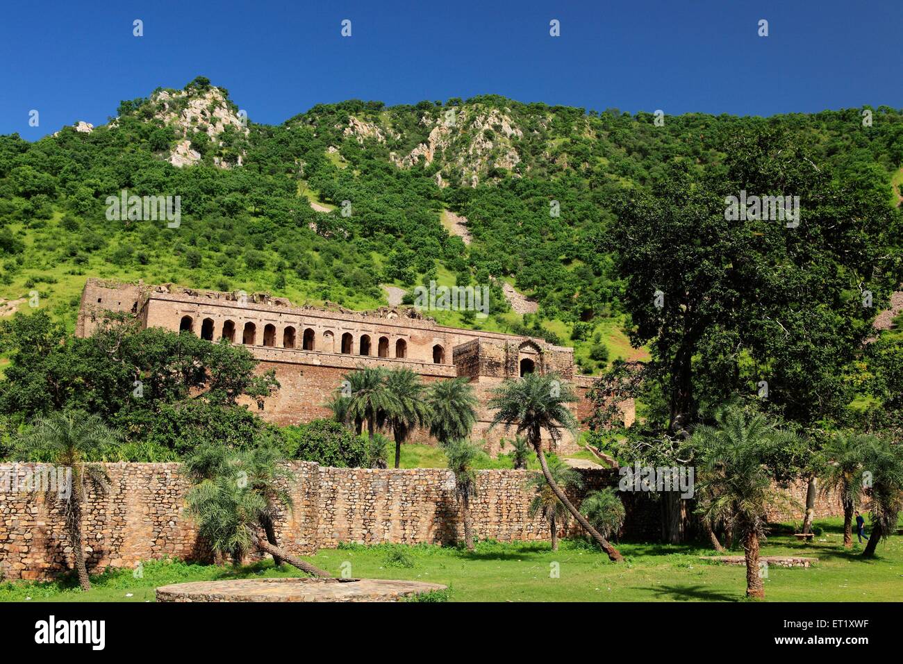 La rovina di fort ; Bhangarh ; Rajasthan ; India Foto Stock