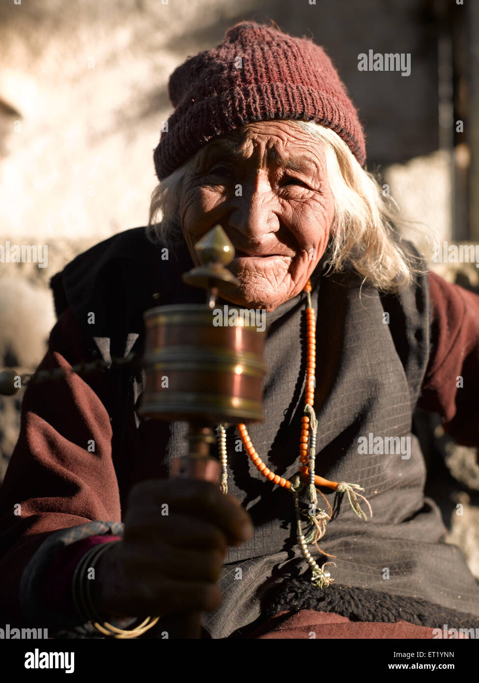 Donna ; Tingmosgang ; Ladakh ; Jammu e Kashmir ; India ; Asia NOMR Foto Stock