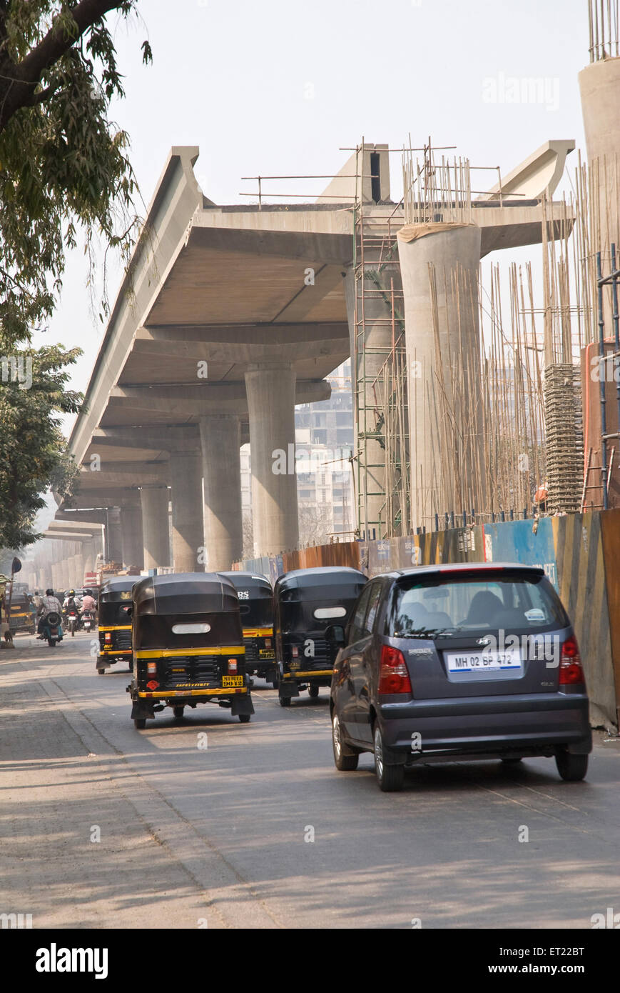 Dalla Metro rail wok in corso ; ; Andheri Mumbai Bombay ; Maharashtra ; India Foto Stock