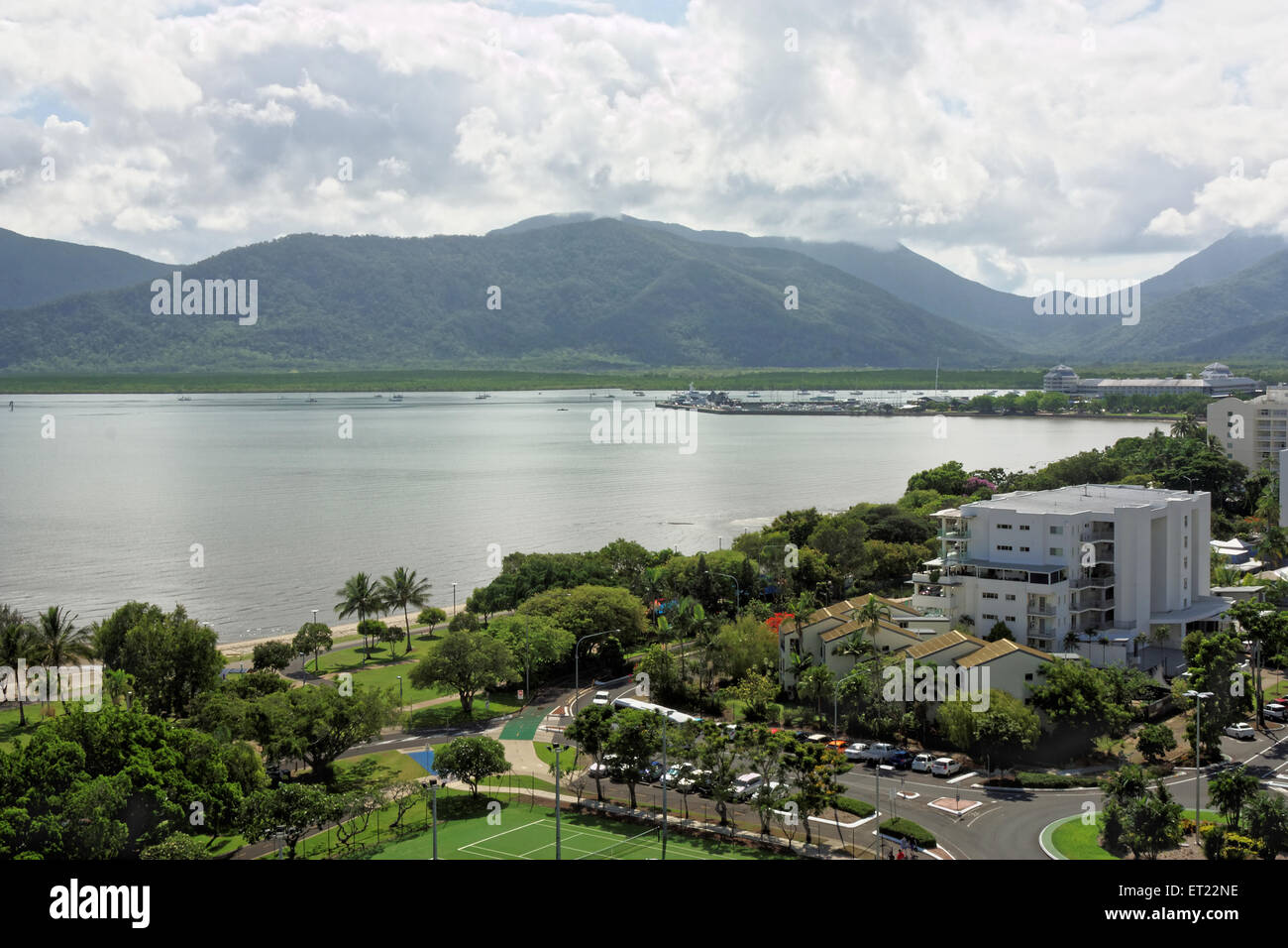 Vista aerea della città di Cairns in Tropical North Queensland Foto Stock