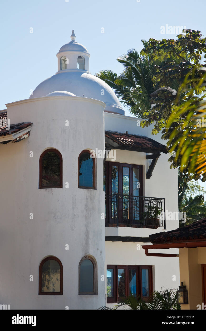 Elementi di tradizionale e moderna architettura messicana, Puerto Vallarta, Messico Foto Stock