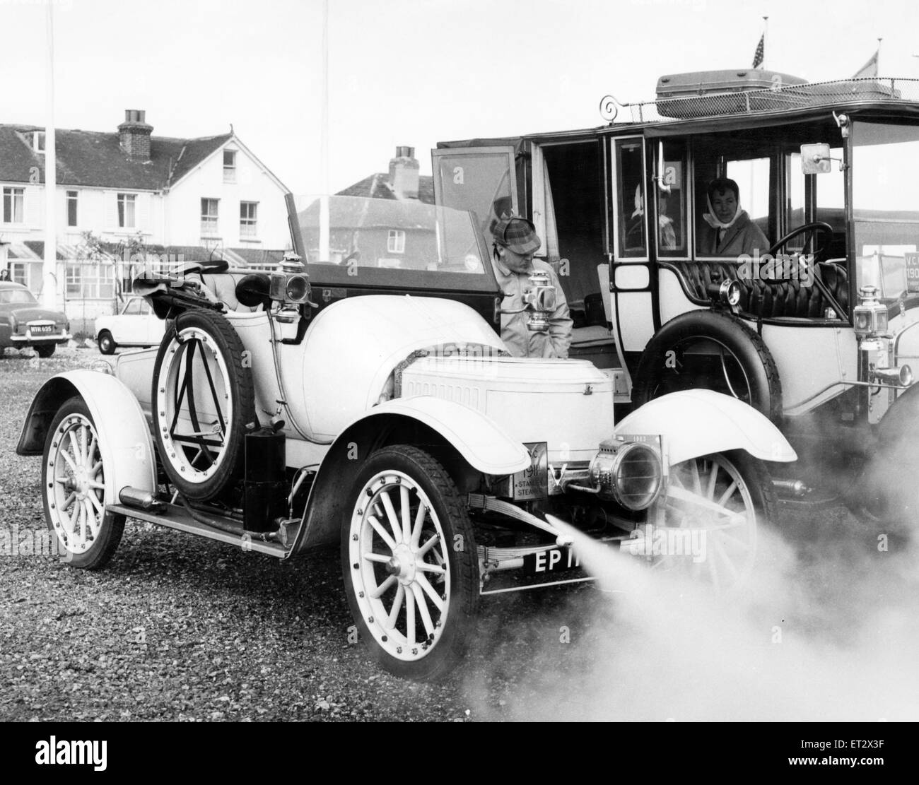 1911 Stanley auto a vapore, unico del suo anno nel paese, ha vinto un premio nel 4° Rally Internazionale di vintage e il veterano Car Club di Gran Bretagna, tenutosi lo scorso fine settimana tra Brighton e Bognor Regis. Nella foto con il driver proprietario Edgar Kendrew di Guisborough Road, Nunthorpe, 16 maggio 1963. Foto Stock