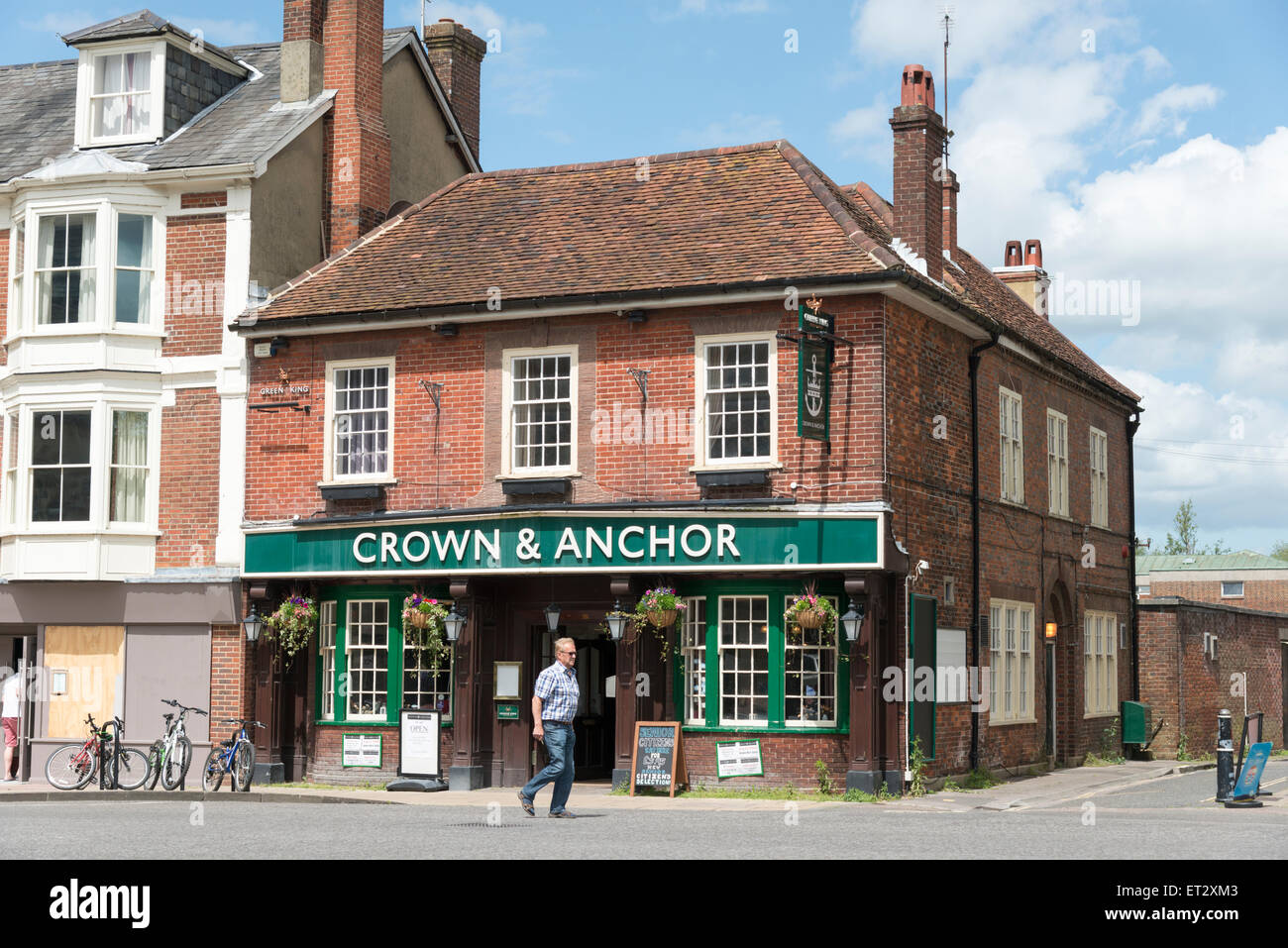 Il Crown and Anchor Pub in Winchester town centre REGNO UNITO Foto Stock