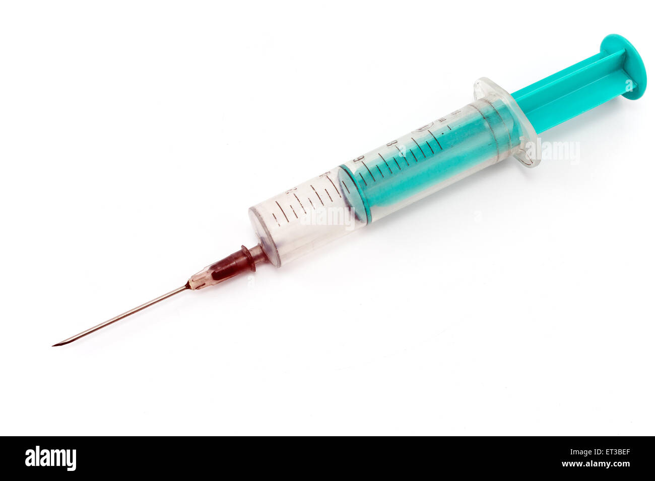 Sporco usato siringa di vetro isolato su bianco Foto Stock