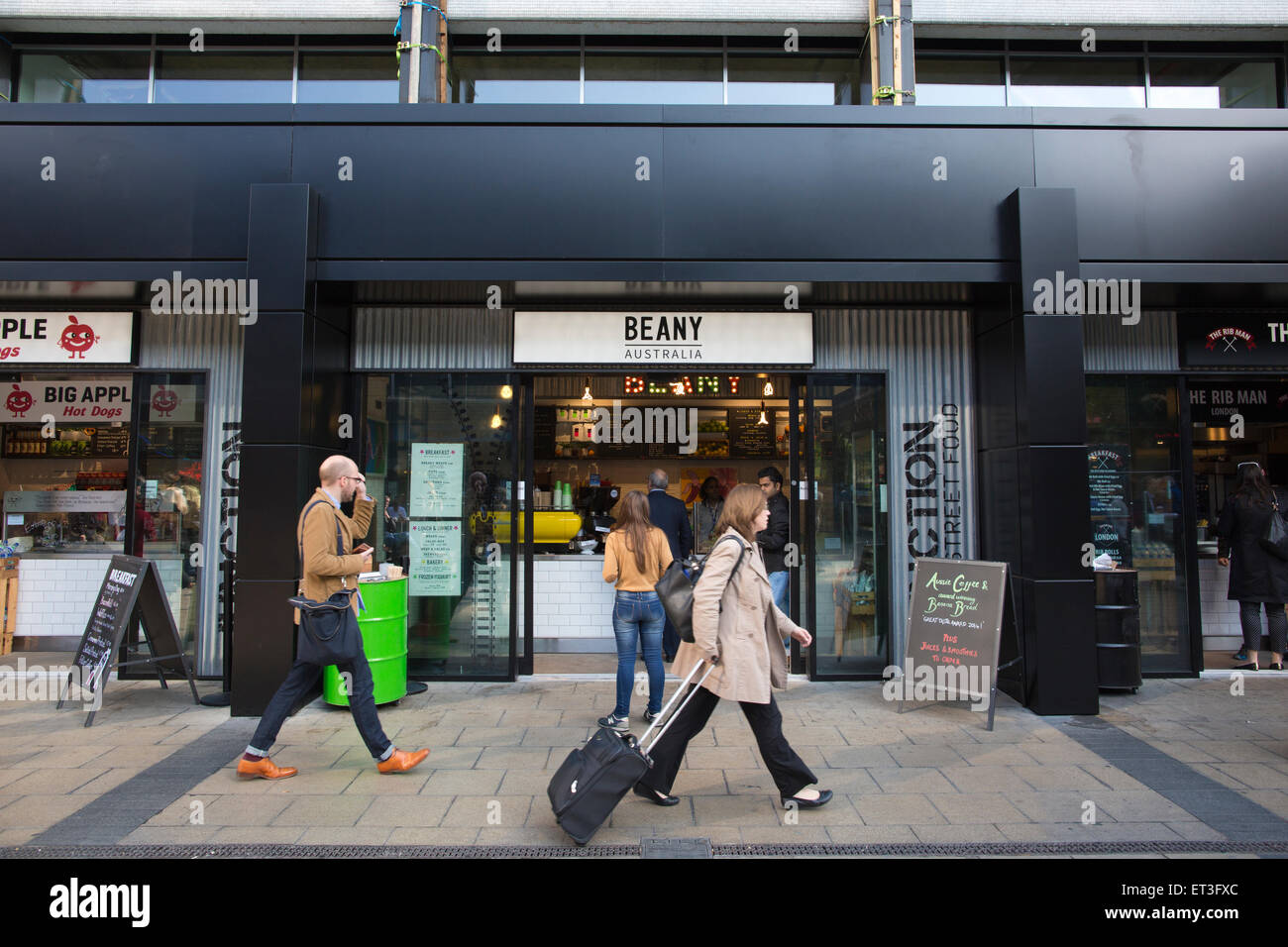 BEANY, street food, Euston Station Piazza, Central London, England, Regno Unito Foto Stock