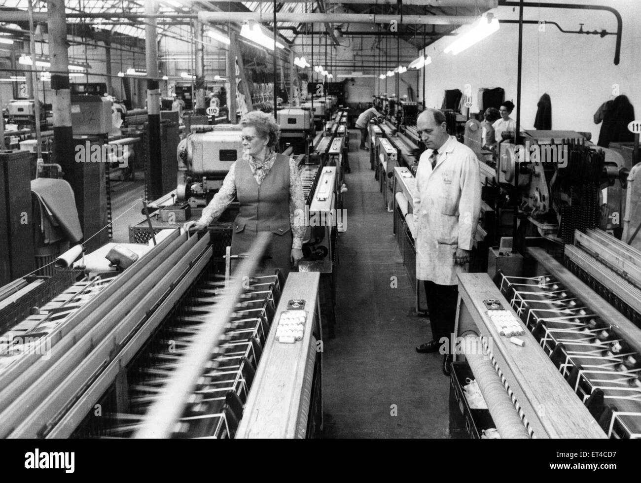 Lavoratori a J & J Cash Ltd. Xi Febbraio 1972. Foto Stock