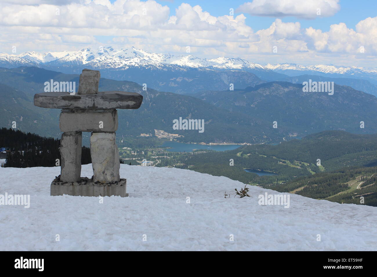 Un inuksuk è un uomo fatto di pietra o landmark cairn utilizzato dal Inuit, Inupiat, Kalaallit, Yupik, popoli aborigeni dell'Artico Foto Stock