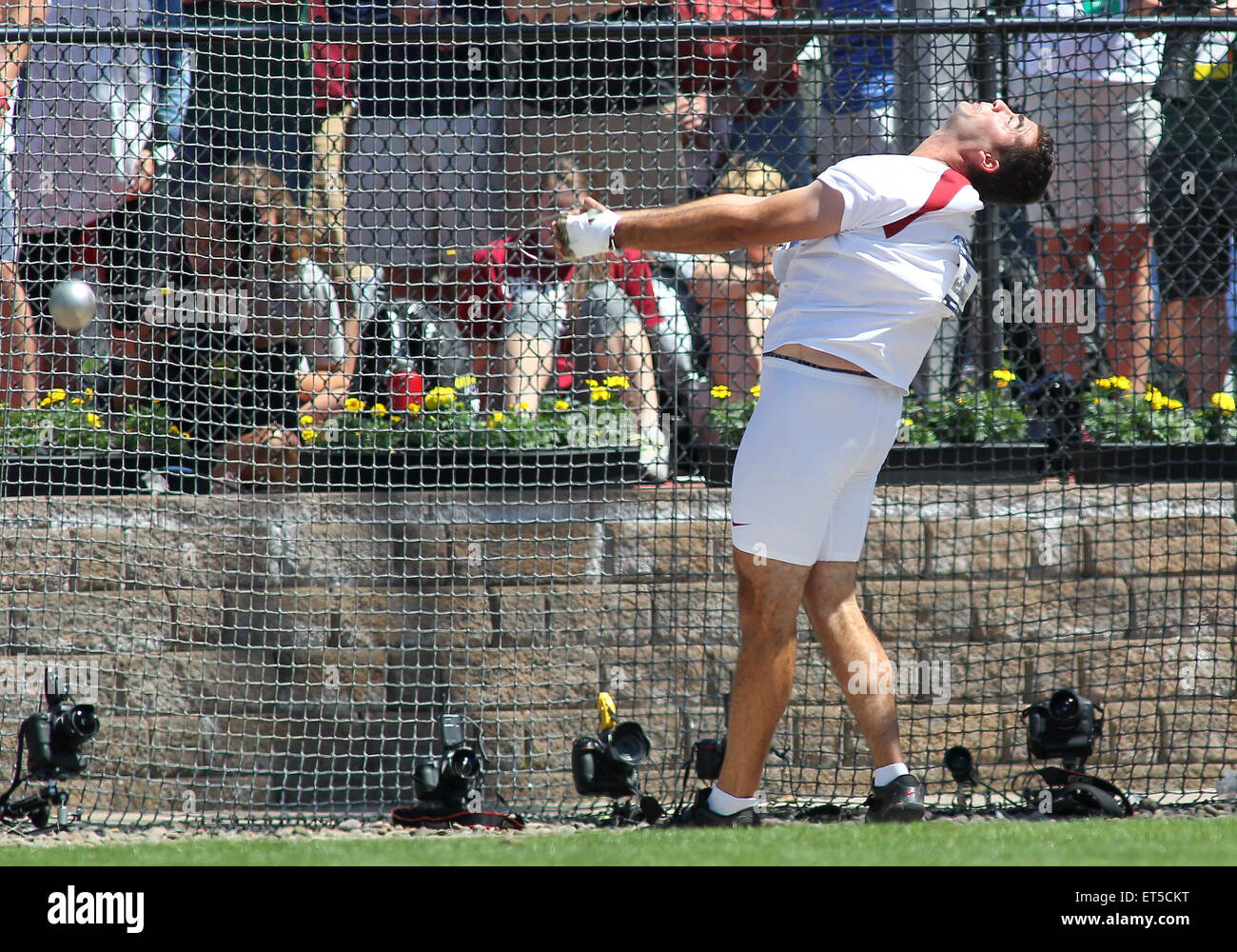 Giugno 10, 2015: Connor McCollough vince il lancio del martello evento al 2015 NCAA Track & Field Championships nello storico campo Hayward, Eugene, o. Larry C. Lawson/CSM Foto Stock